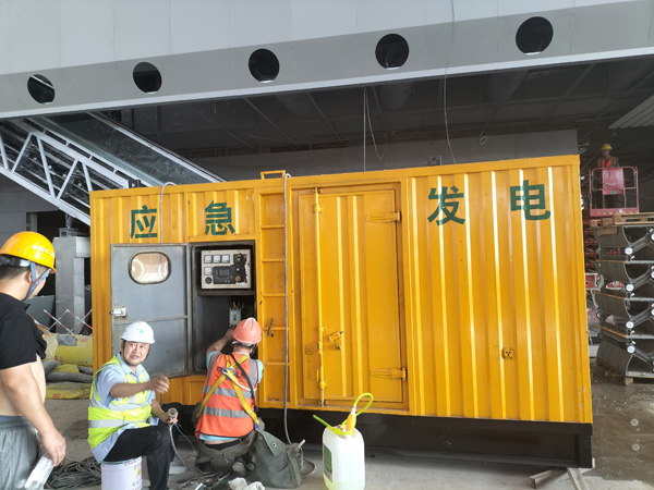 杨陵怎样判断空气滤清器是否需要更换？